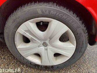 2014-renault-clio-1446155-46786655