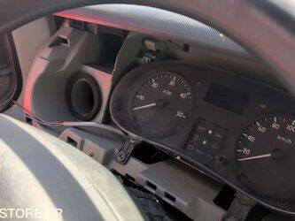 2005-renault-master-1446162-46786725