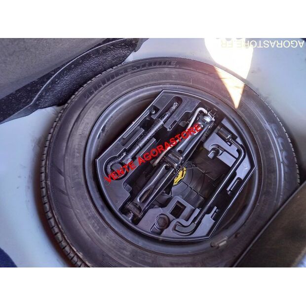 2015 بيجو 208-46786902