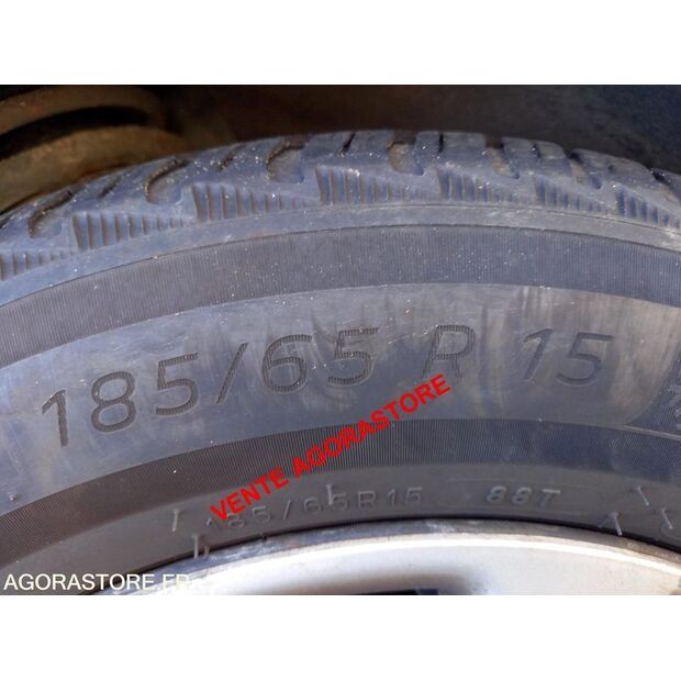 2015 بيجو 208-46786910