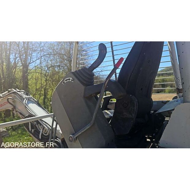 2012 TAKEUCHI TB128FR-46786958