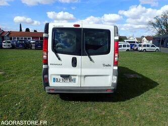 2014-renault-trafic-1446190-46787140