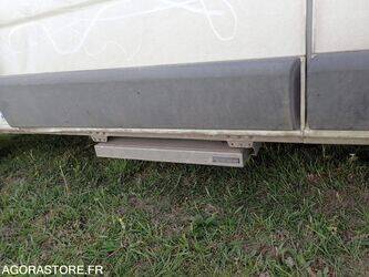 2014-renault-trafic-1446190-46787145