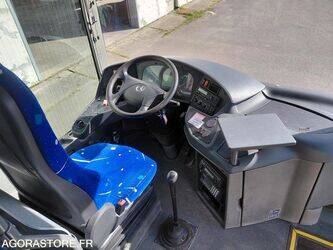 2009-mercedes-benz-intouro-1446196-46787197