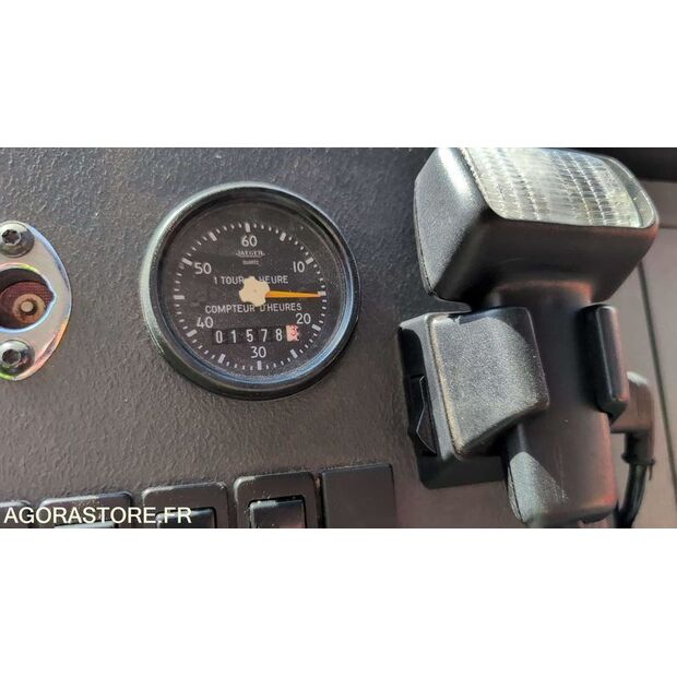 1995 رينو M180-46787237