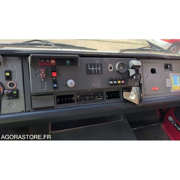 1995 رينو M180-46787247