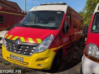 صورة ل سيارات الإسعاف 2015 رينو Master للبيع في السعودية