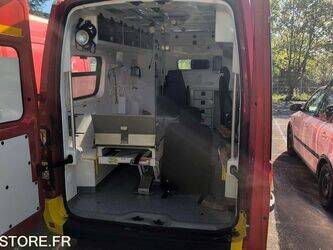 2015-renault-master-1446205-46787306