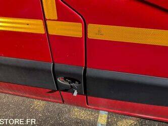 2015-renault-master-1446205-46787323