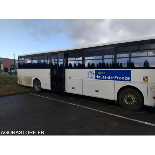 Mercedes-Benz INTOURO-46787350