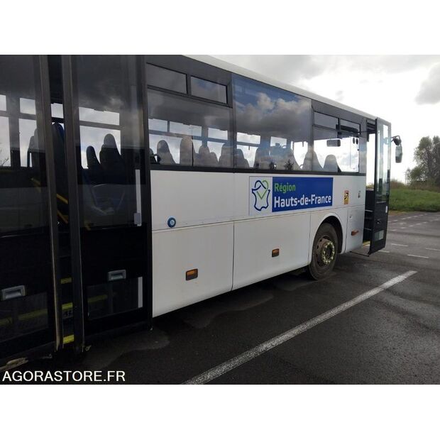 Mercedes-Benz INTOURO-46787351