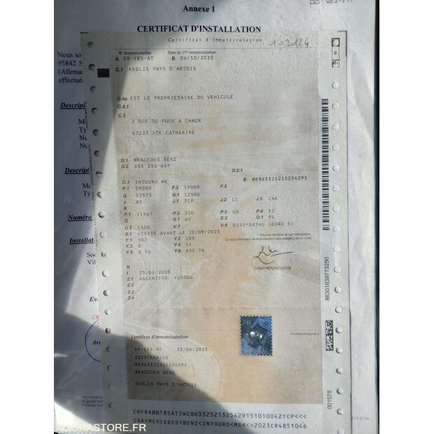 Mercedes-Benz INTOURO-46787365