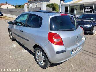 2006-renault-clio-1446219-46787562