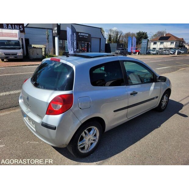 2006 Renault Clio-46787563