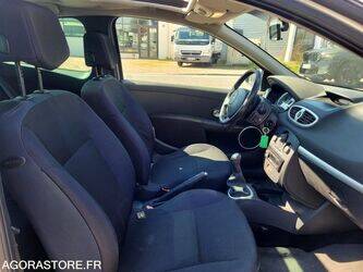 2006-renault-clio-1446219-46787569