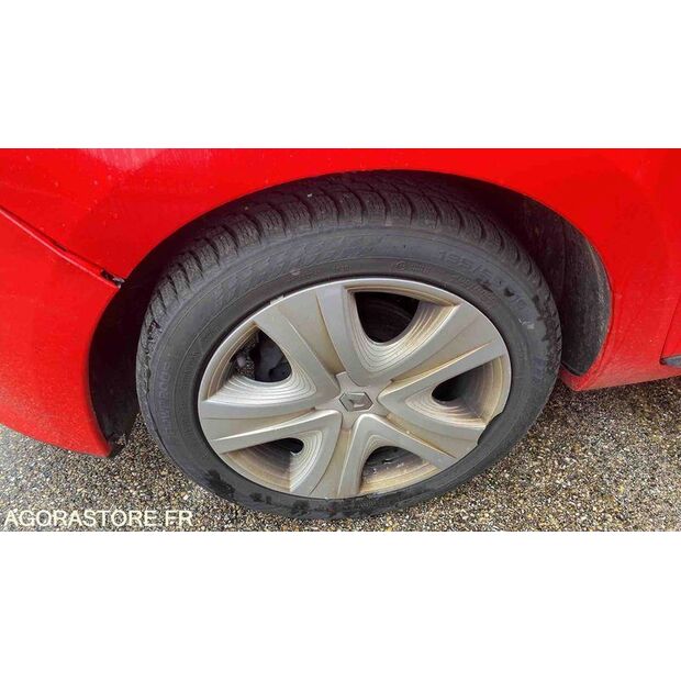 2014 رينو Clio-46787601