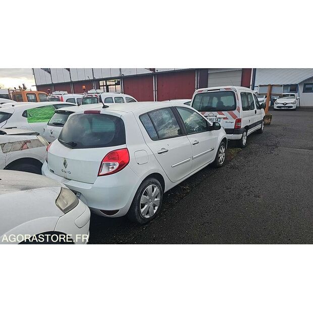 2010 Renault Clio-46787661