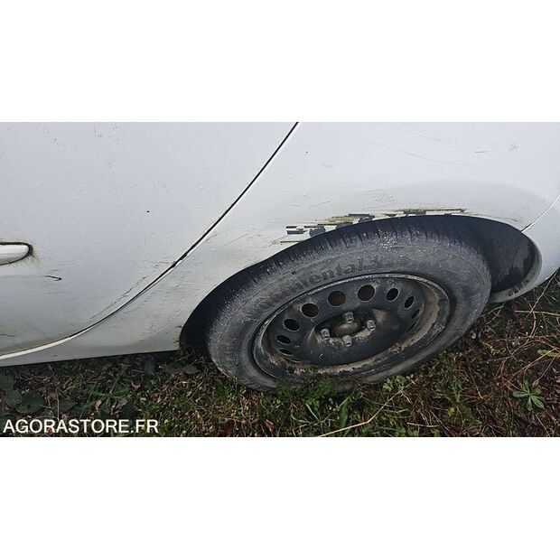 2010 Renault Clio-46787671