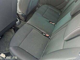 2010-renault-clio-1445456-46787675