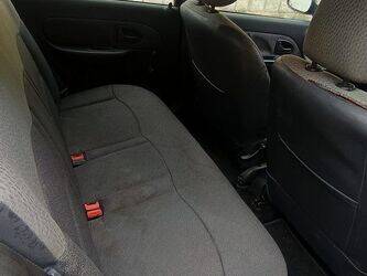 2004-renault-clio-1444991-46787686