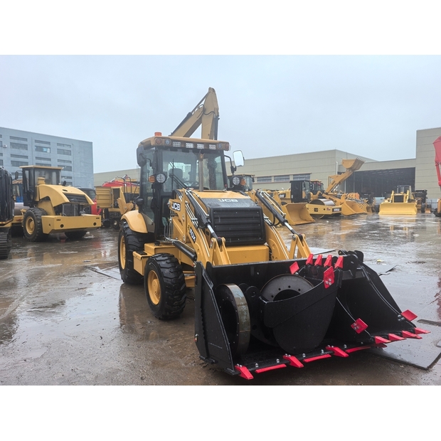 2023 JCB 3cx-46788200