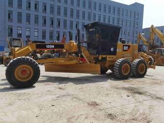 Image de NIVELEUSES 2022 Caterpillar 120H
