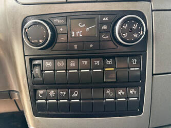 2010-man-tgs-26-440-1446324-46789694