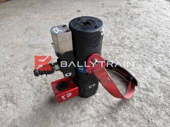 tension-pro-others-46794073