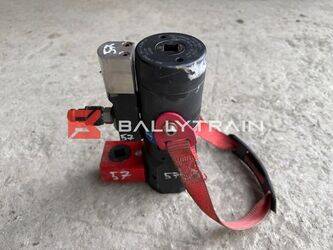 tension-pro-others-46794074