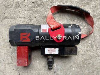 tension-pro-others-46794086