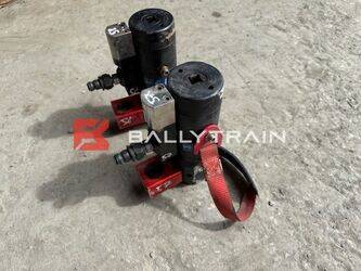 tension-pro-others-46794095