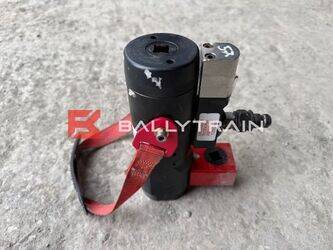 tension-pro-others-46794177