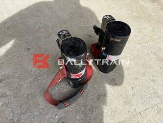 tension-pro-others-46794204