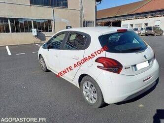 2015-peugeot-208-1446173-46796258