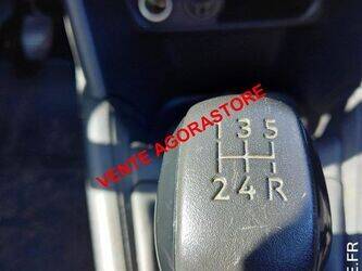 2015-peugeot-208-1446173-46796268