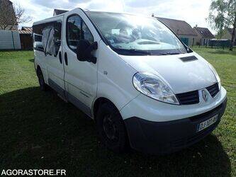 2014-renault-trafic-1446190-46796301