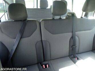 2014-renault-trafic-1446190-46796306