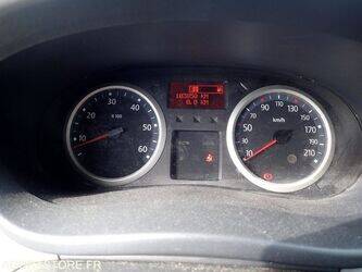 2014-renault-trafic-1446190-46796308