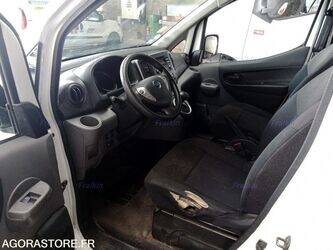 2020-nissan-nv200-46799726