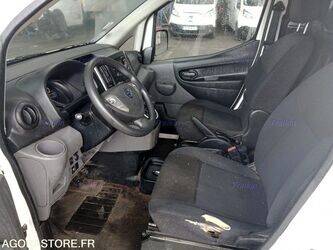 2020-nissan-nv200-46799727