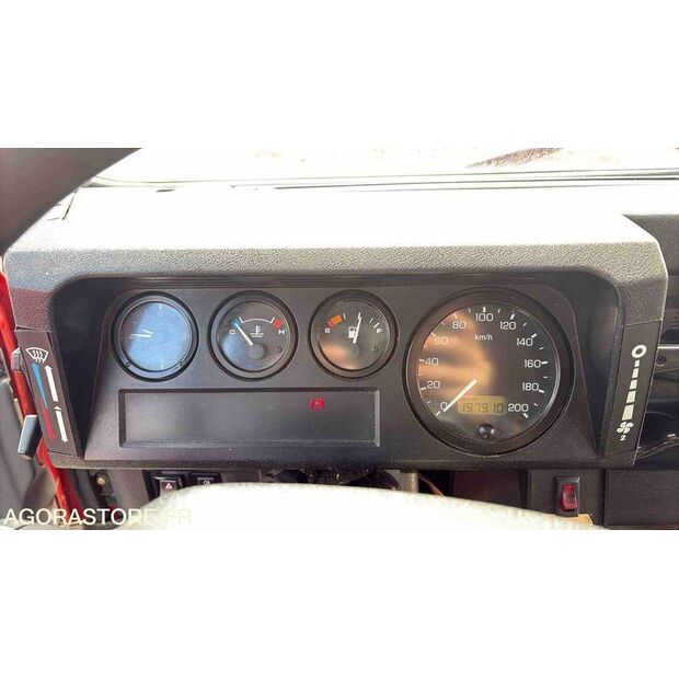2001 Land Rover Defender-46799761