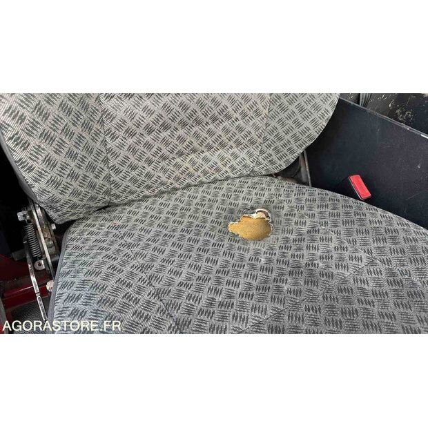 2001 Land Rover Defender-46799784