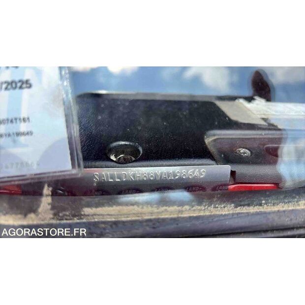 2001 Land Rover Defender-46799787