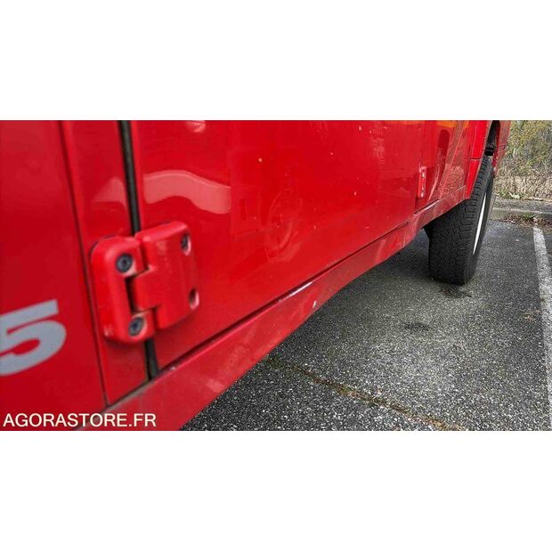 2001 Land Rover Defender-46799788