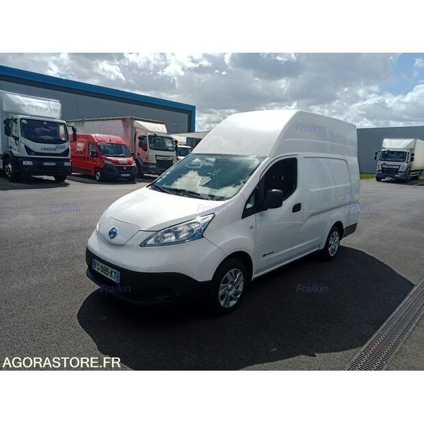 2018 NISSAN NV200-46799817