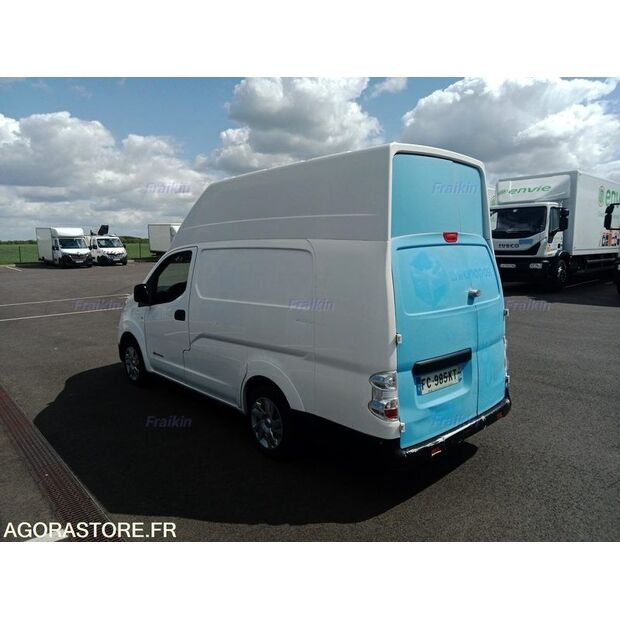 2018 NISSAN NV200-46799819