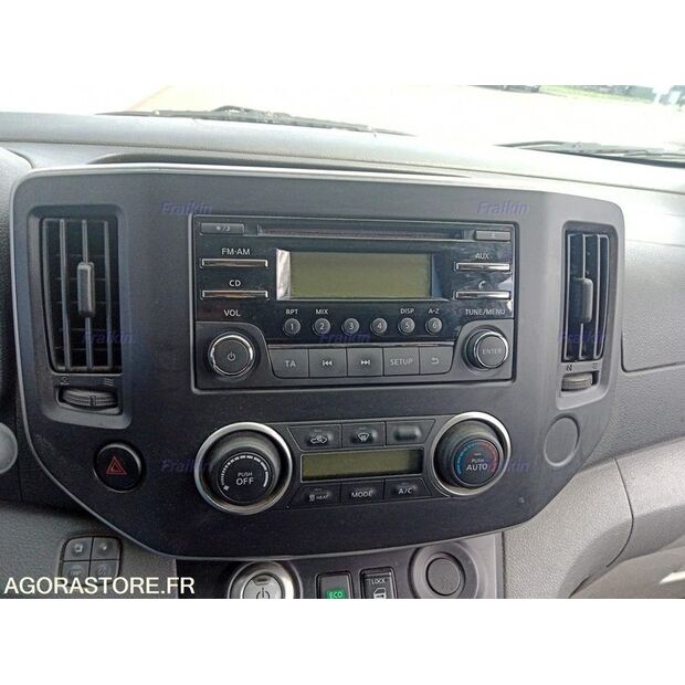 2018 NISSAN NV200-46799826