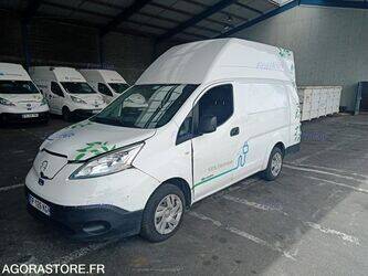 2020-nissan-nv200-1446864-46799831