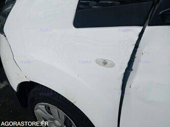 2020-nissan-nv200-1446864-46799837