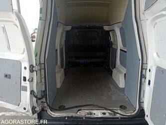 2020-nissan-nv200-1446864-46799845